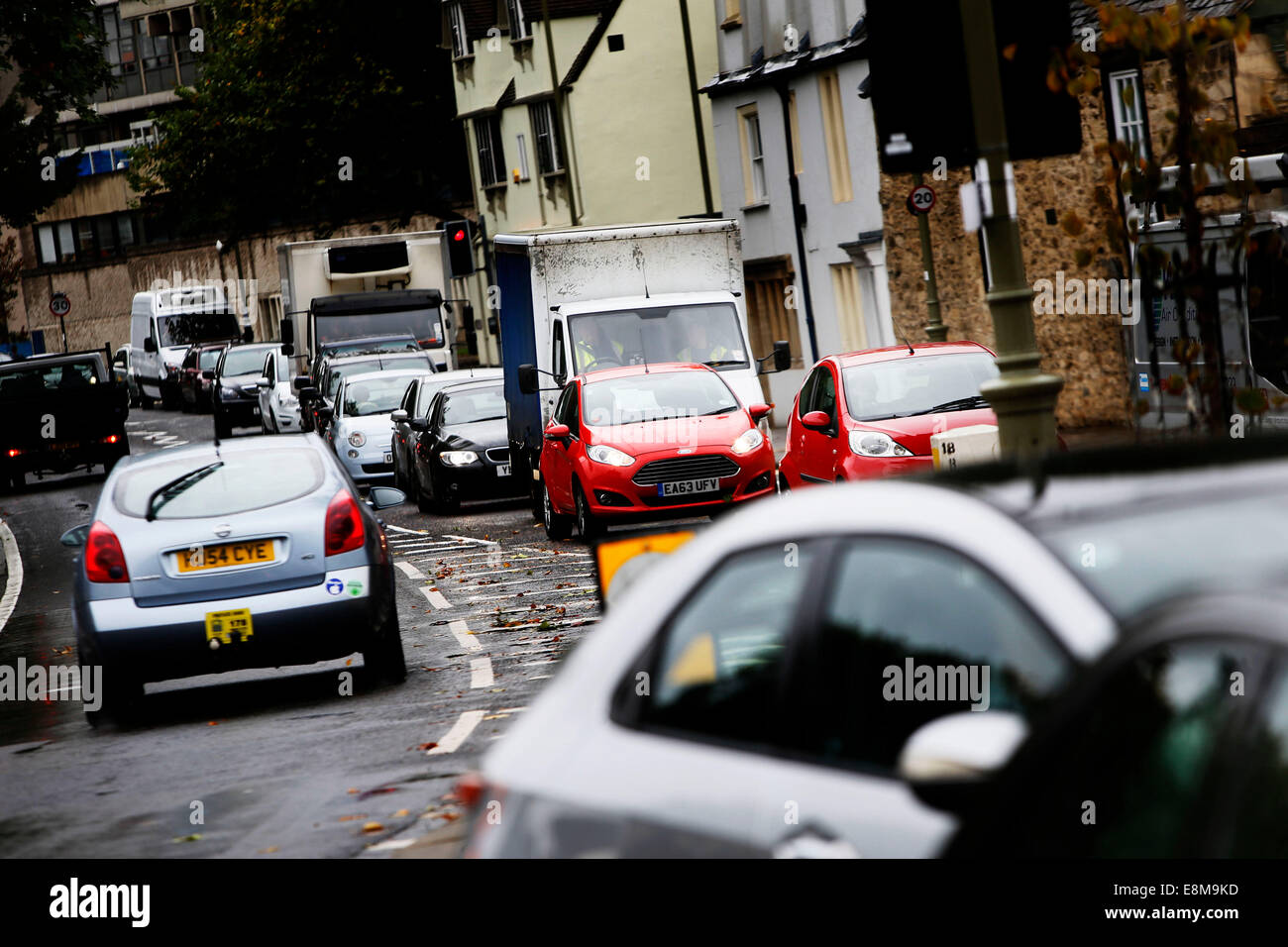 Mauvaise circulation dans le centre-ville d'Oxford. Images ici sont de trafic descendant le Banbury Road essaie d'obtenir par le biais de St Giles et puis vers le bas en direction de la rue Beaumont, Hythe Bridge Street. Plomb en direct par req Lucy Ford 06/10/2014 ! Banque D'Images