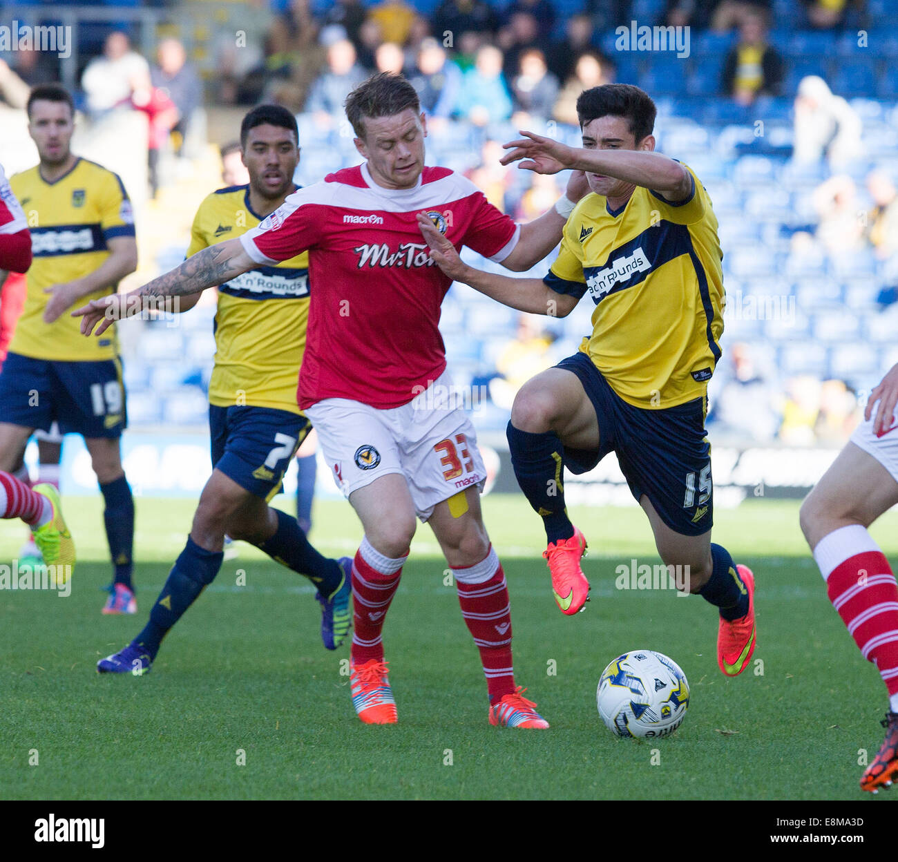 04/10/2014 FOOTBALL : Oxford United v Newport Catchline : FOOTBALL : United v Newport Longueur : dps Copy : Dave Pritchard Pic : Damian Halliwell Photo Banque D'Images