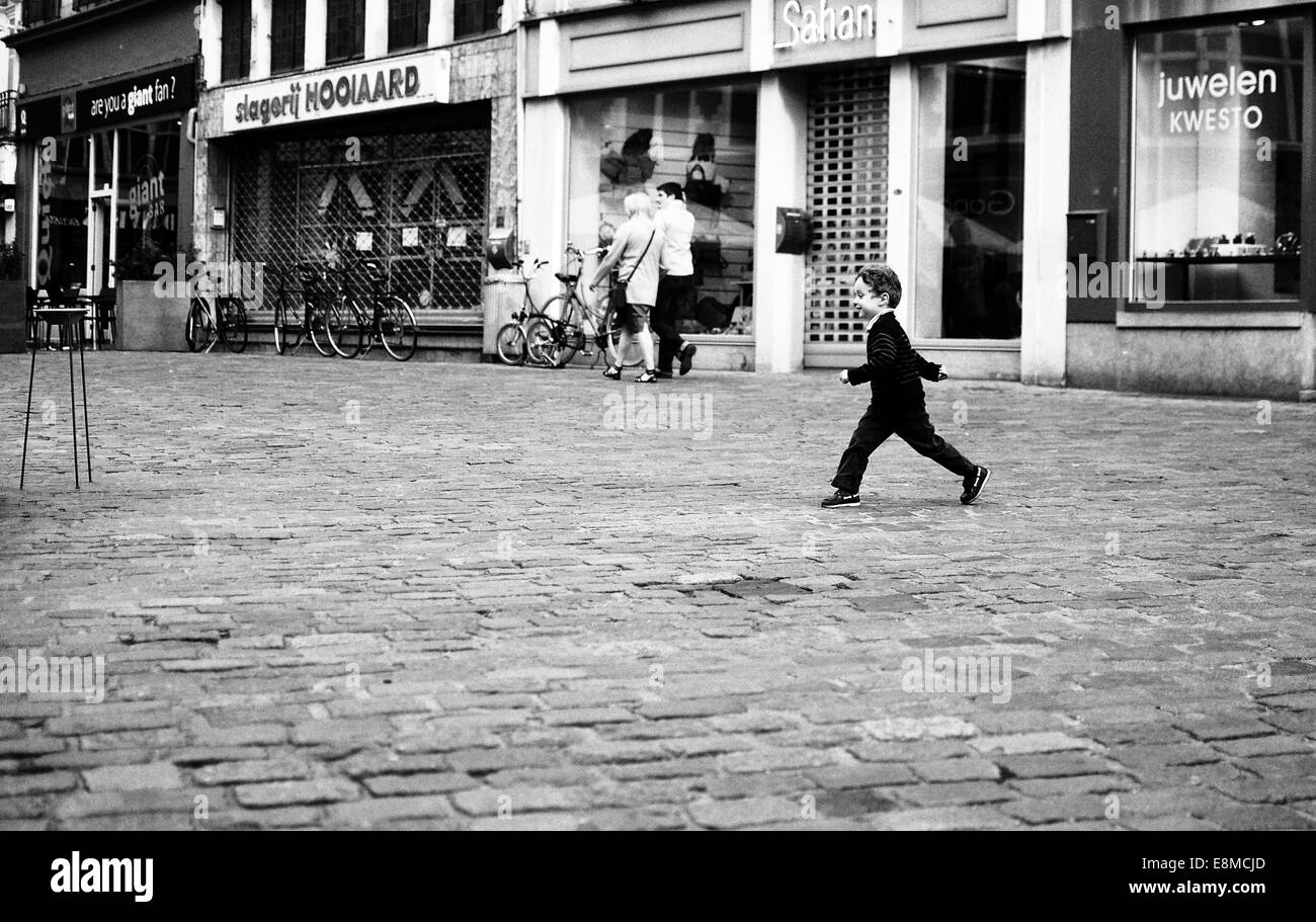 Un pas dans l'enfance Banque D'Images