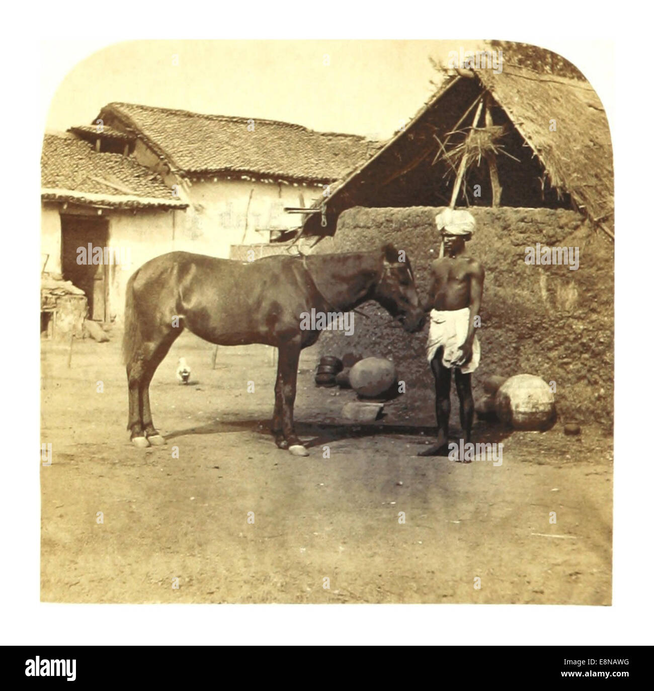 Une illustration de 1862 tirée du récit de Weld sur l'Inde, représentant des indigènes avec un poney arabe. Le croquis reflète l'échange culturel entre les influences indiennes et arabes locales pendant la période coloniale. Banque D'Images