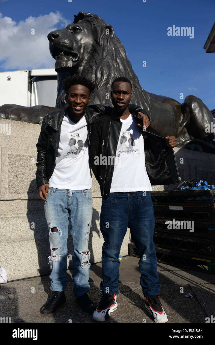 Londres, Royaume-Uni. 11 octobre, 2014. Artistes : Deyaaa en prestation au Festival africain 2014 avec musique live, des aliments et de l'Art et artisanat, wc séparés à Trafalgar Square à Londres. Credit : Voir Li/Alamy Live News Banque D'Images