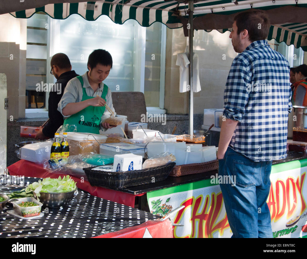 Le centre-ville de Bristol England UK Wine vendeurs de rue Banque D'Images