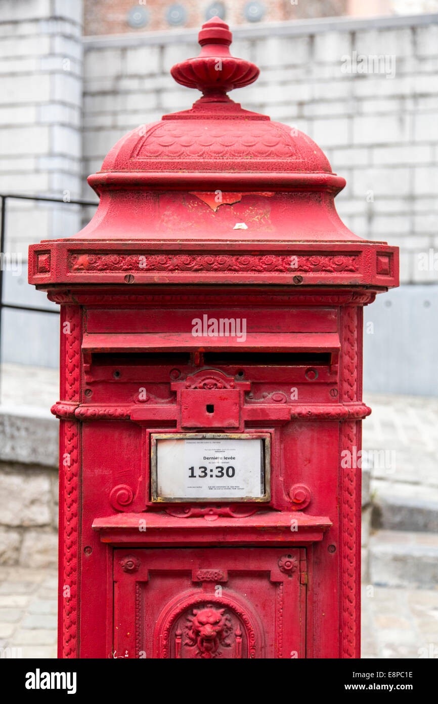 Vieux, boîte aux lettres rouge, Poste et Courrier, vieille ville, Mons, Belgique, Banque D'Images