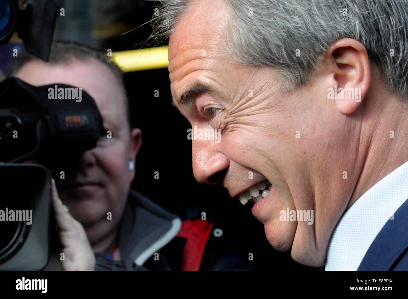 Nigel Farage, député européen et chef de l'UKIP à Rochester à venir de l'élection 2014 Banque D'Images