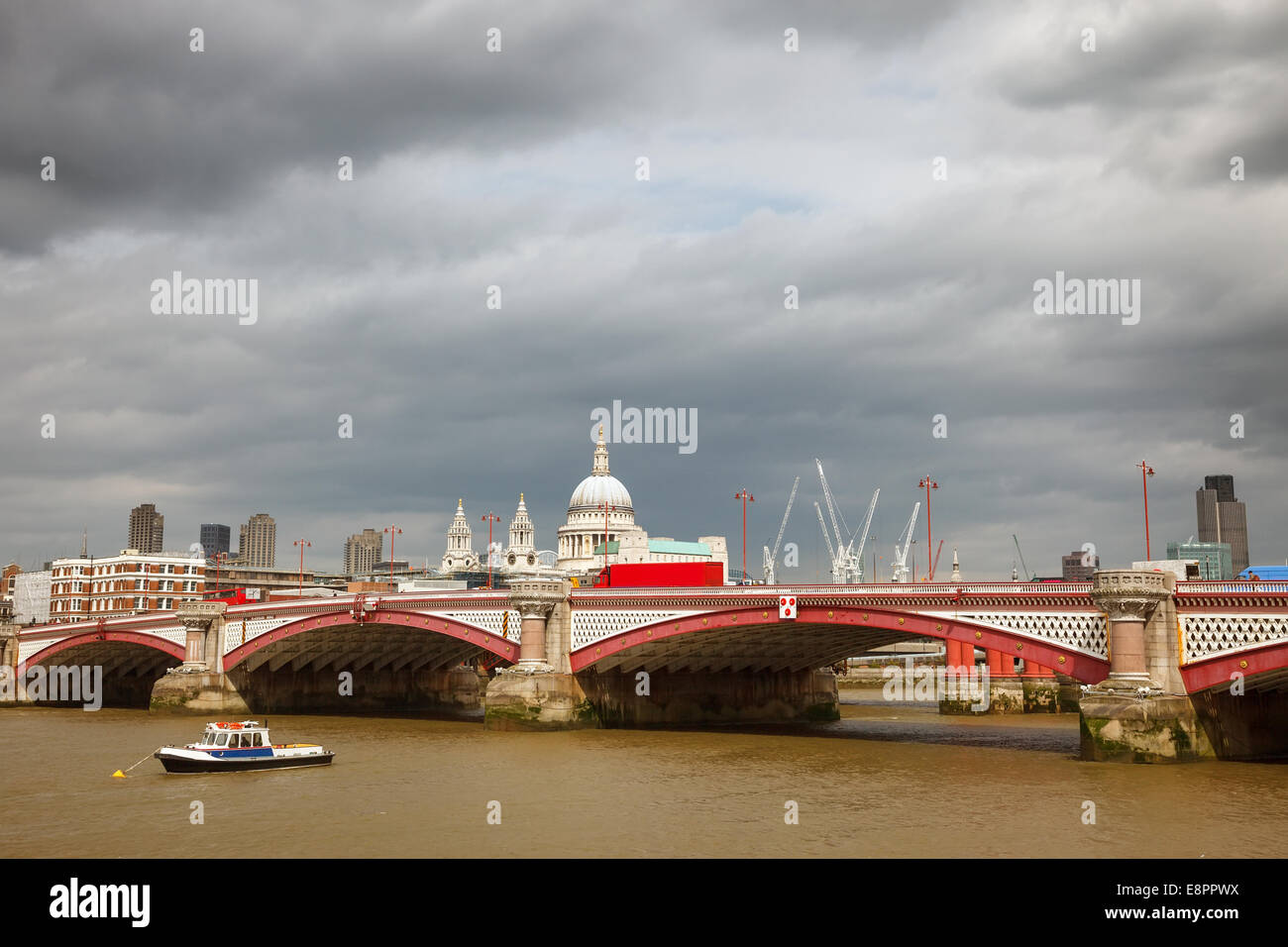 Blackfriar's Bridge, Londres Banque D'Images