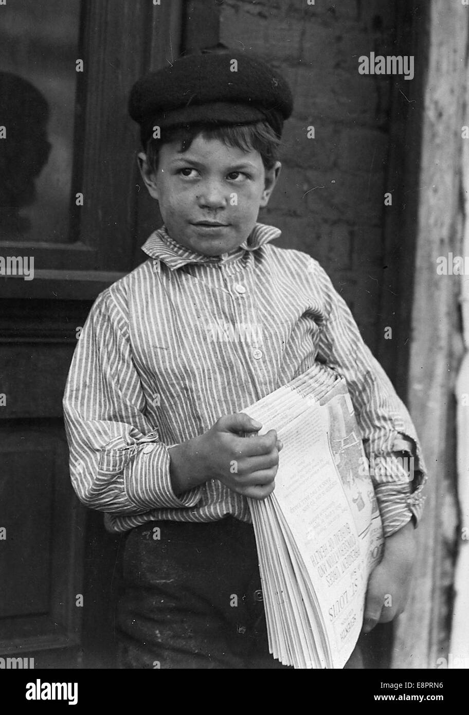 Paper boy, Joe Smith, 8 ans. Saint Louis, MO, Mai 1910 Banque D'Images