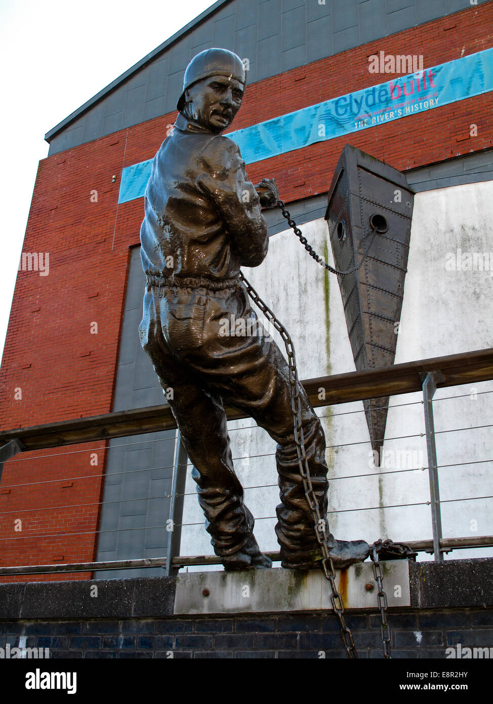 'Gel' statue à l'extérieur de l'ancienne Maritime Museum à Glasgow Braehead Banque D'Images