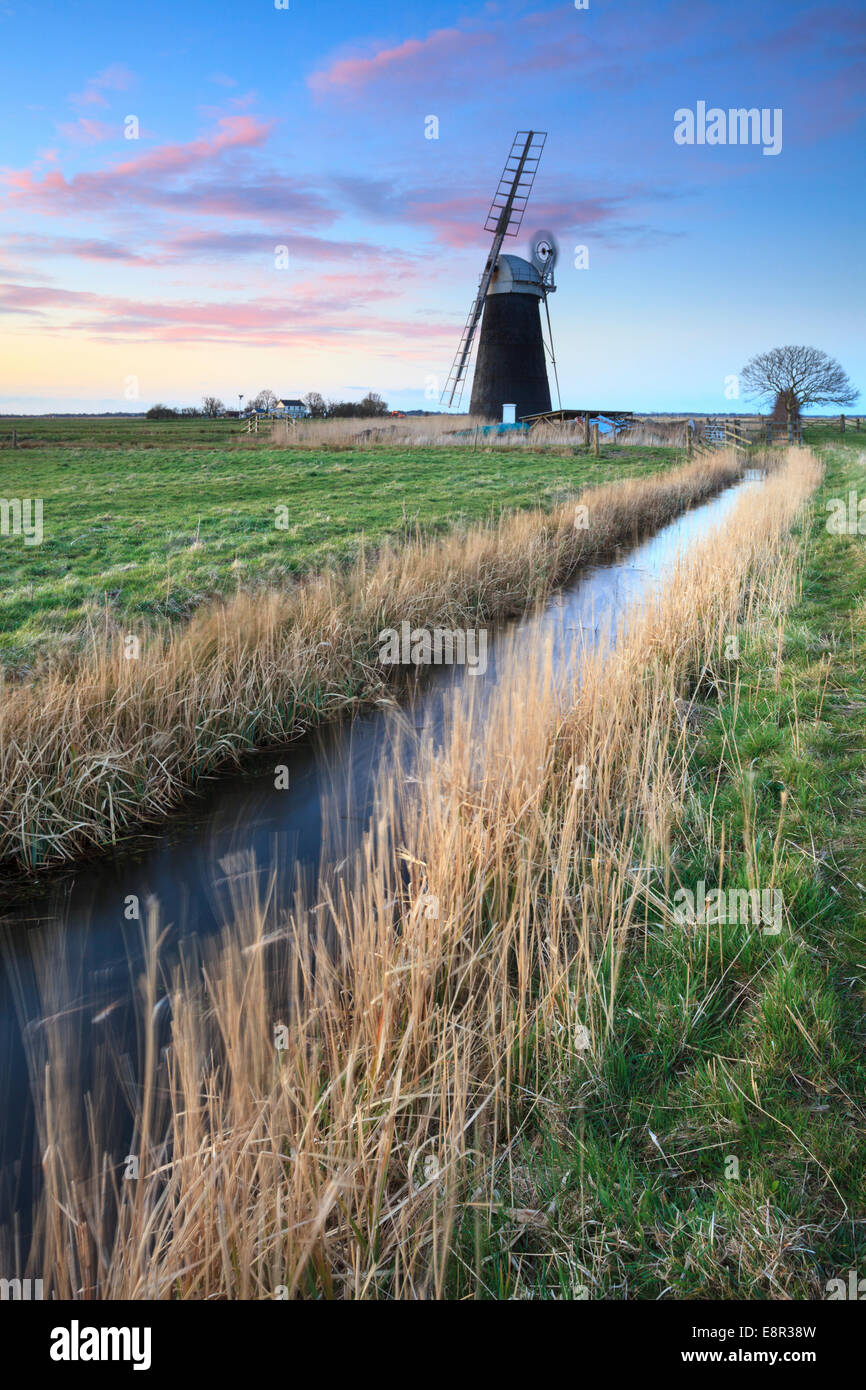 Le Drainage du mouton Moulin dans le Broads National Park Banque D'Images