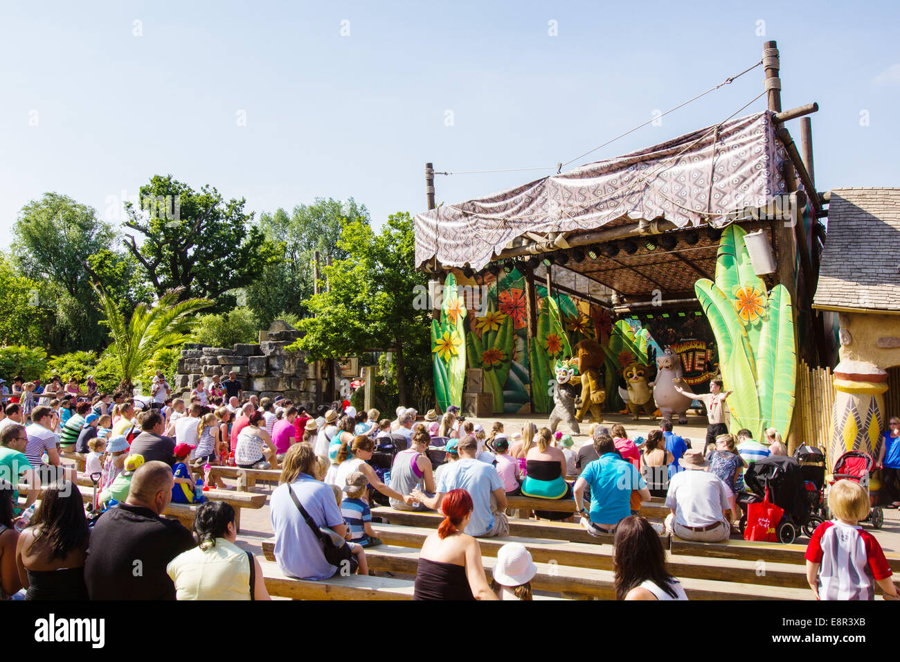 Madagascar live show à Chessington World of Adventures, Surrey, Royaume-Uni. Banque D'Images