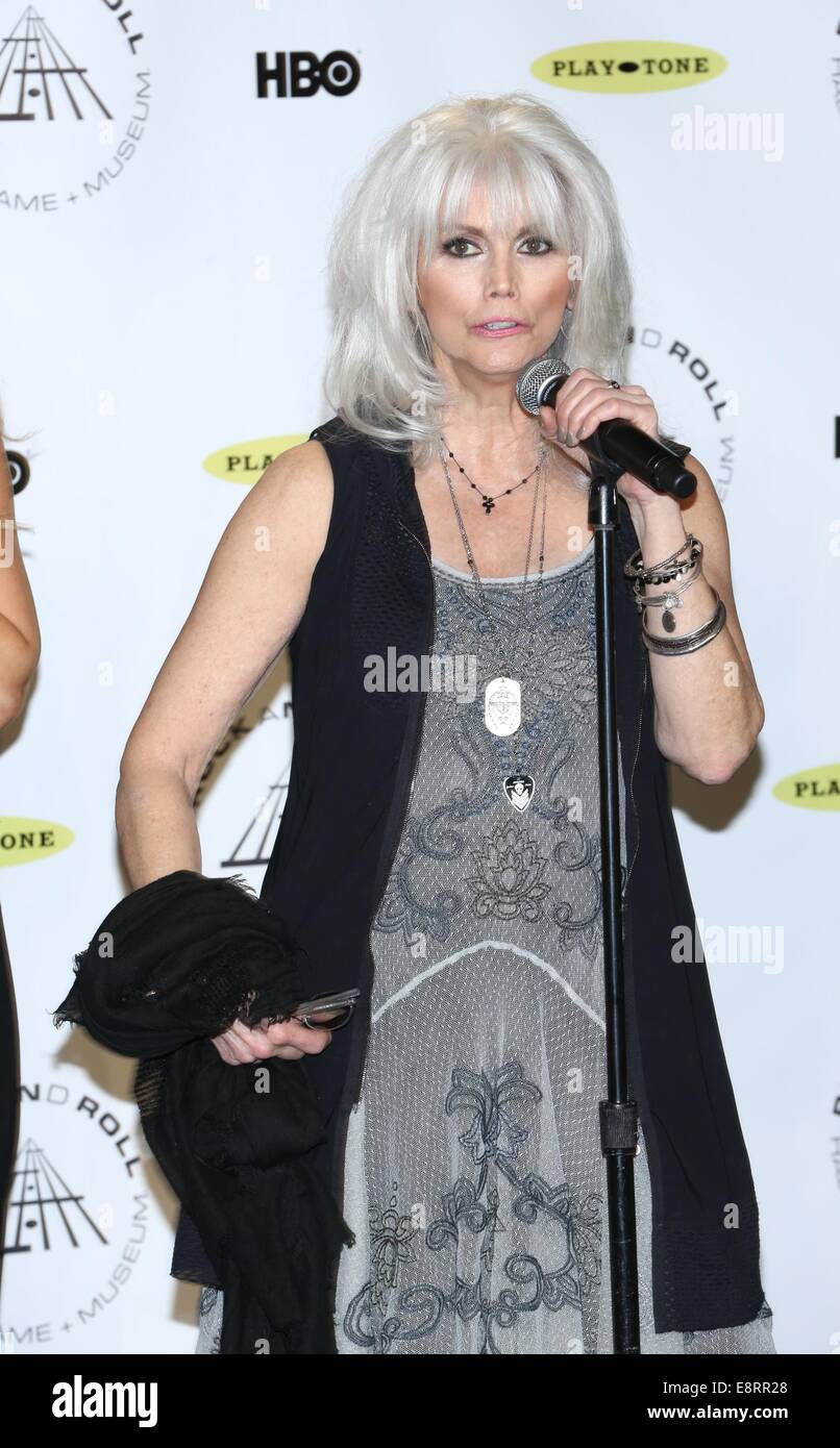 29e assemblée annuelle Rock and Roll Hall of Fame de la cérémonie au Barclays Center de Brooklyn avec Emmylou Harris : où : New York, New York, United States Quand : 10 Avr 2014 Banque D'Images