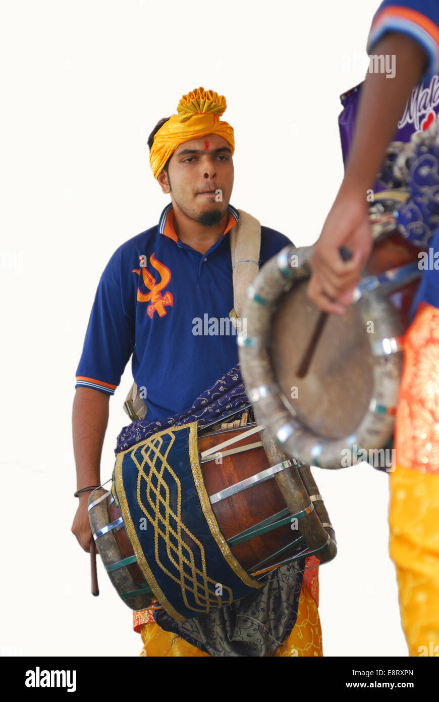 Deux batteurs Indiens jouant au festival de la Deepavali Banque D'Images