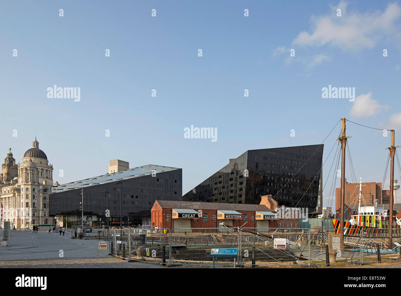 Le développement de l'île l'homme, Liverpool, Royaume-Uni. Architecte : Broadway Malyan Limited, 2014. Vue d'ensemble avec les Trois Grâces, Banque D'Images