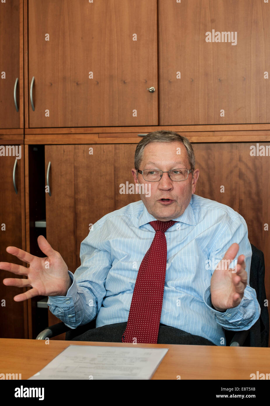 Klaus Regling, directeur général du Fonds Européen de Stabilité Financière FESF au siège social à Luxembourg, le 20.03.2012 Banque D'Images