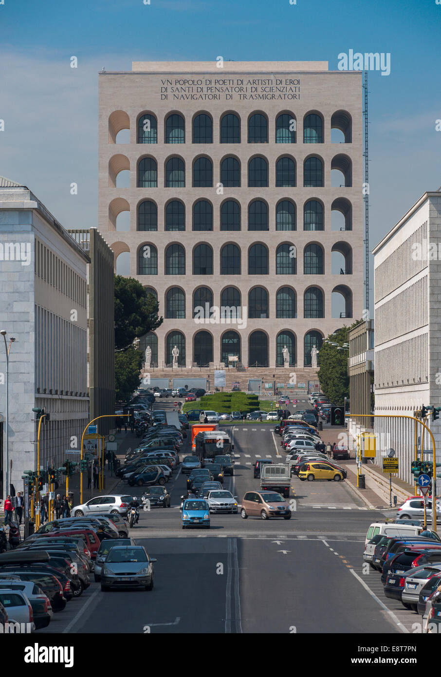 Palazzo della Civiltà Italiana, Palais de la civilisation italienne, également connu sous le nom de Colosseo Quadrato, achevée en 1943, EUR Banque D'Images