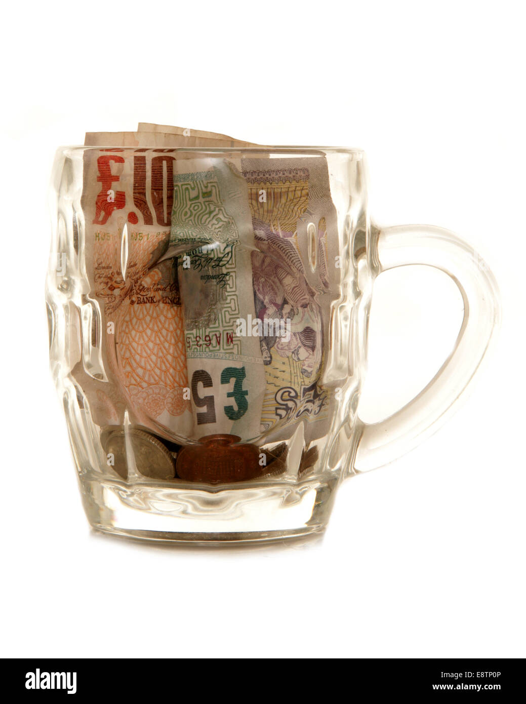 Dans un verre de bière découpe studio Banque D'Images
