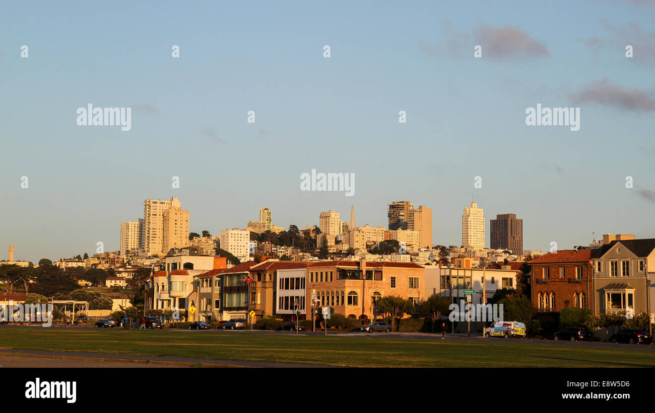 Avant le coucher du soleil de Marina District, à San Francisco, Californie Banque D'Images