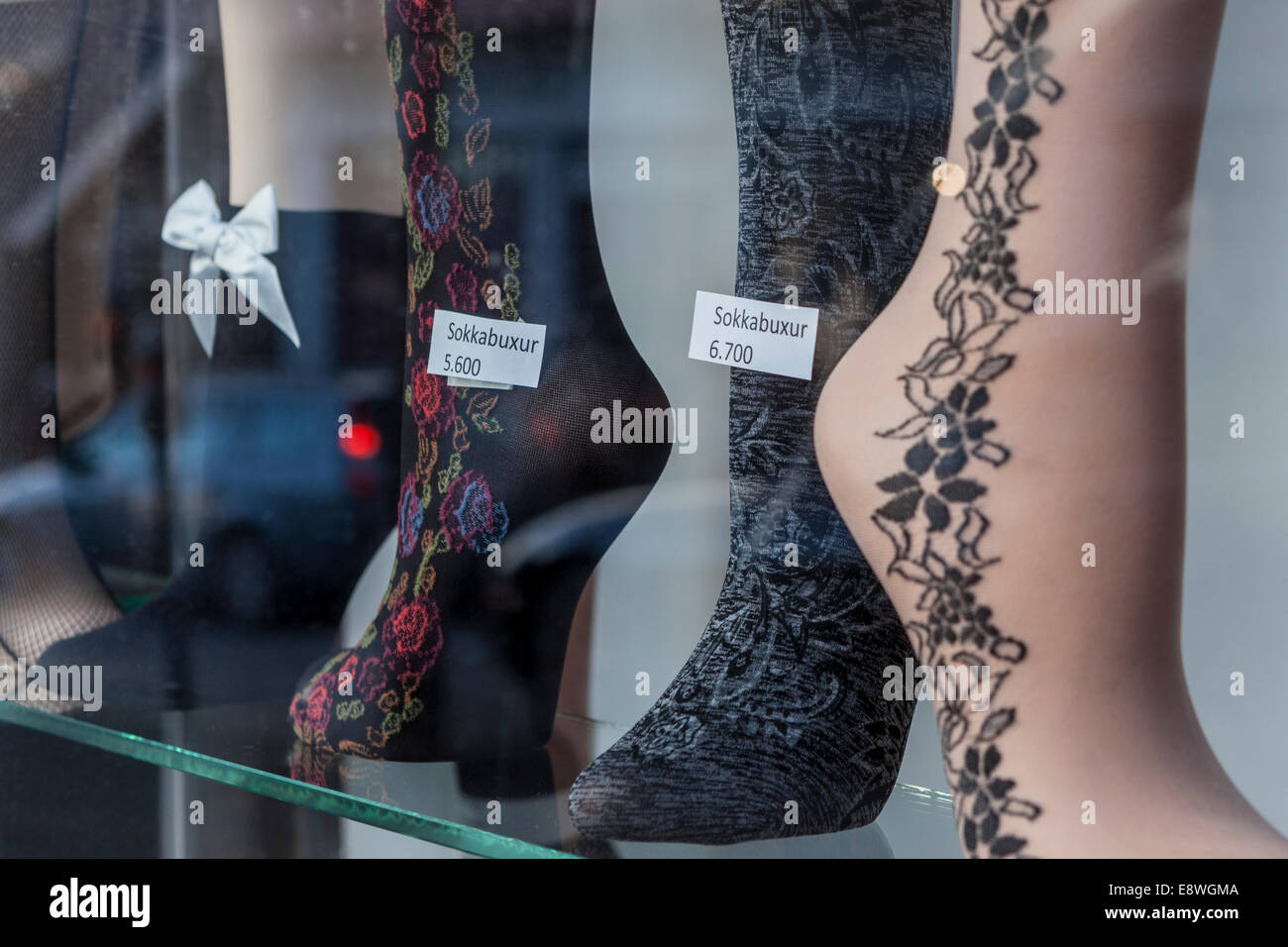 De l'étalage des collants à motifs Banque D'Images