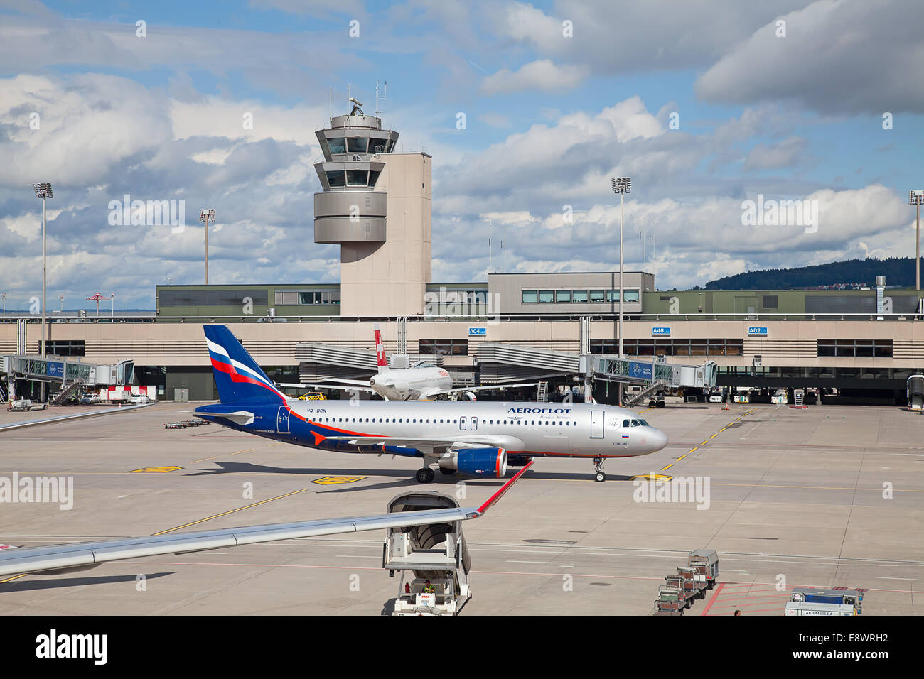 ZURICH - 21 SEPTEMBRE : Aeroflot Boeing 737 après l'atterrissage le 21 septembre 2014 à Zurich, Suisse. Zurich International Airp Banque D'Images