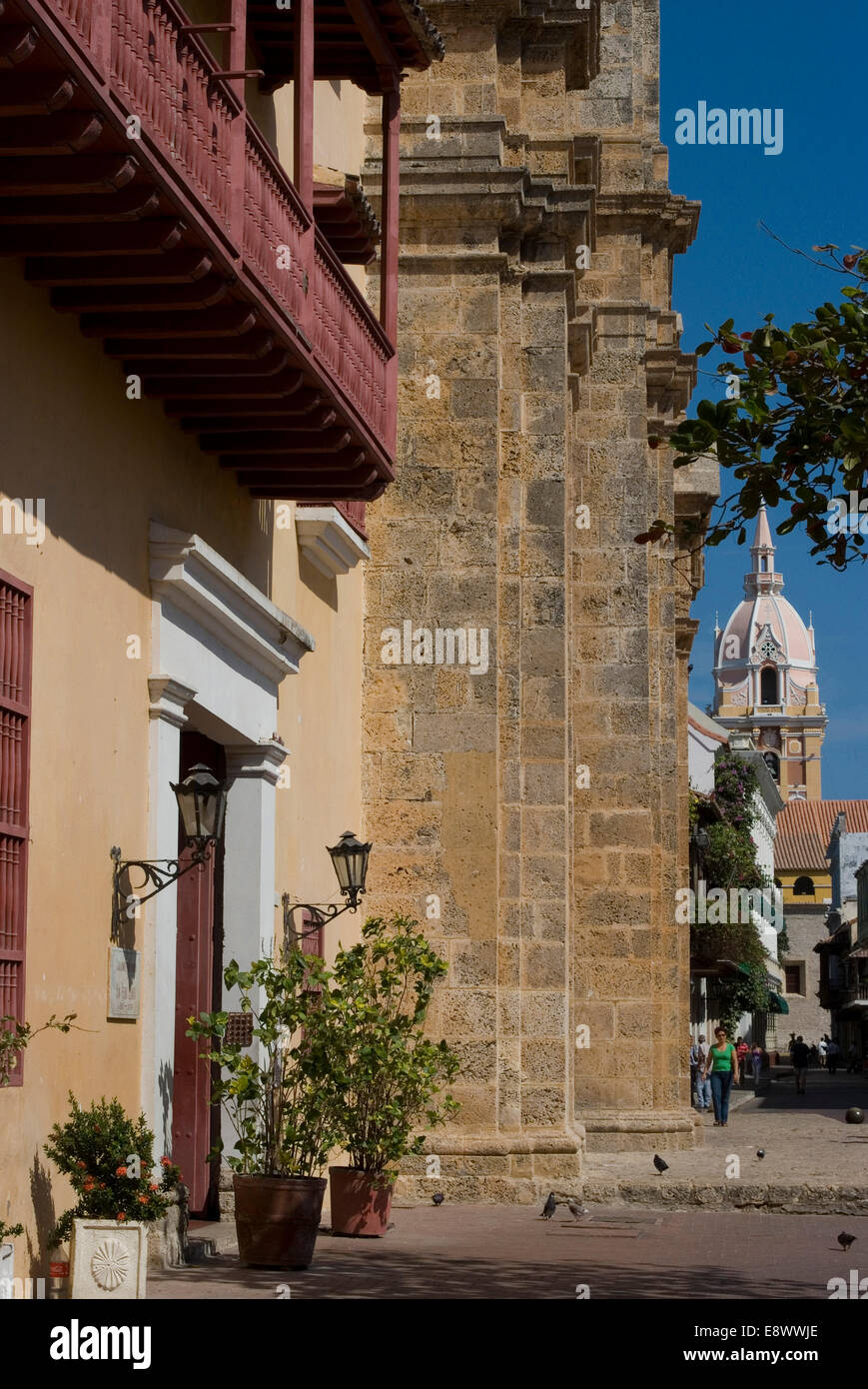 Vue sur Cathédrale de San Pedro Claver, Cartagena de Indias, Colombie Banque D'Images