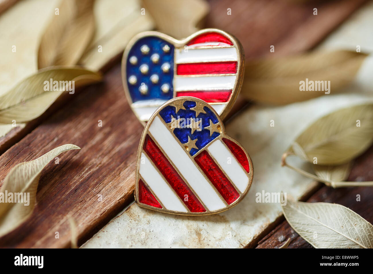 Cœur amour usa symbole sur bois Banque D'Images