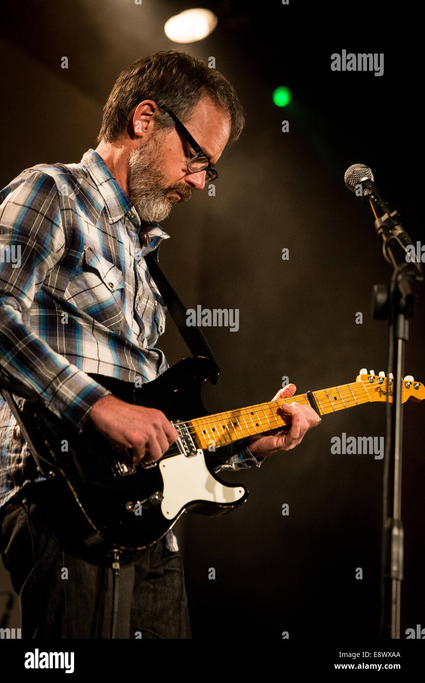 Borgomanero, Italie. 14 octobre, 2014. L'American roots rock band DELTA MOON effectue live au Teatro Rosmini Crédit : Rodolfo Sassano/Alamy Live News Banque D'Images