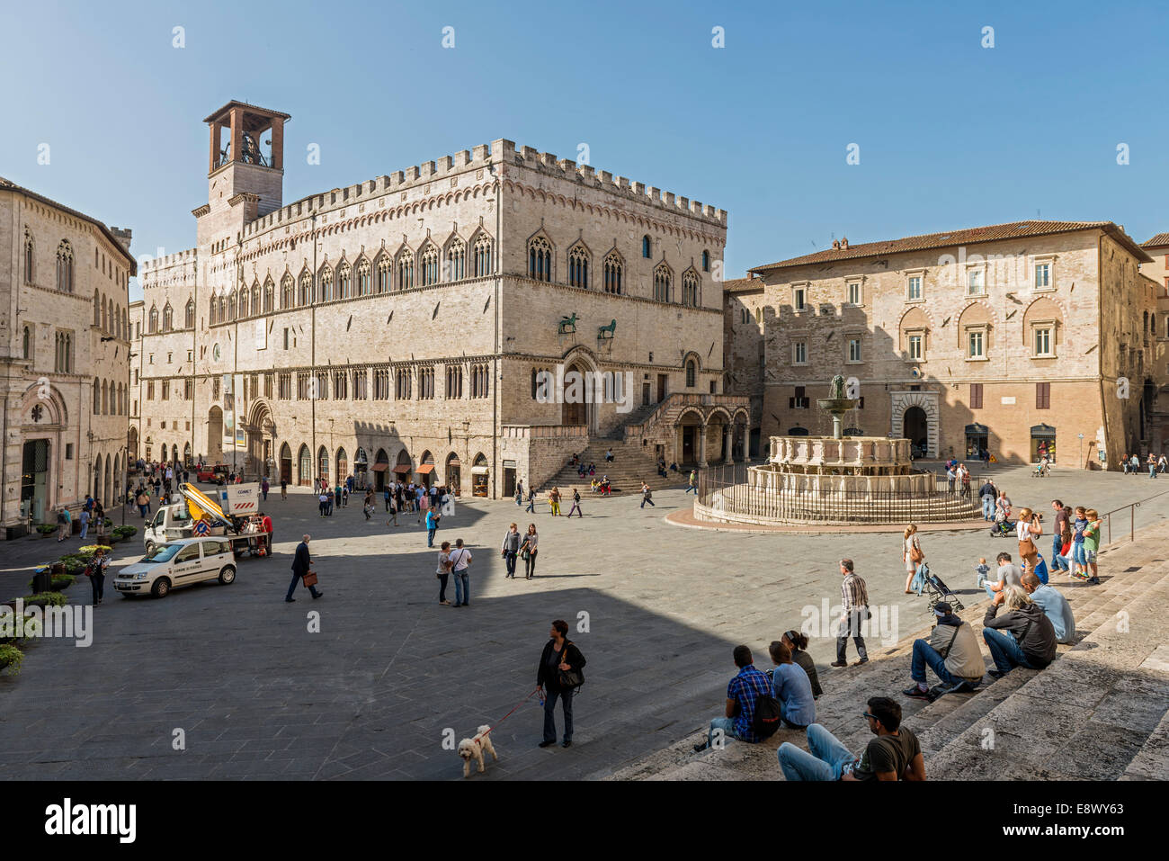 Piazza IV Novembre, avec la Fontana Maggiore, Pérouse, Italie Banque D'Images