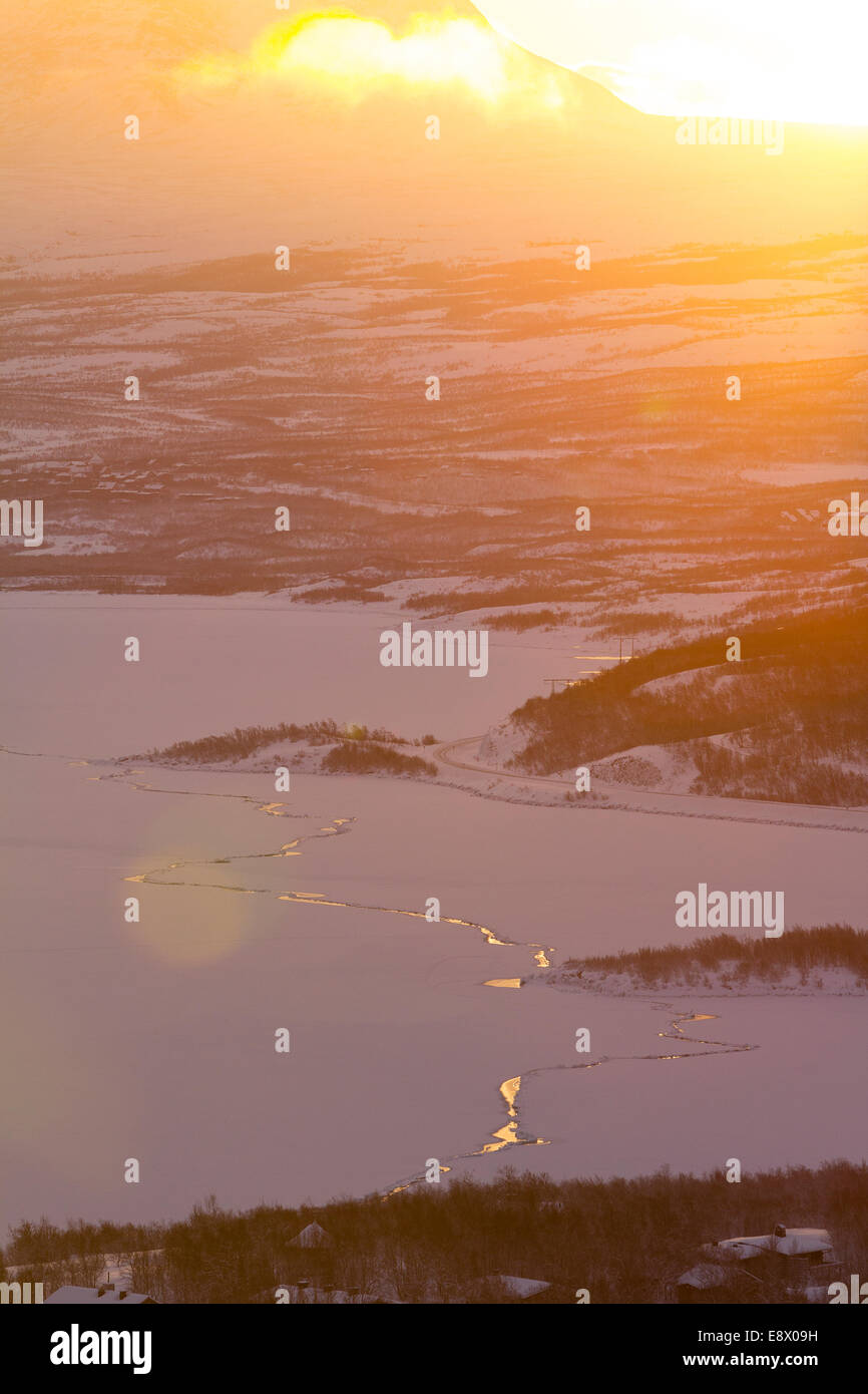ABISKO, lever du soleil sur la Suède Abisko National Park. Banque D'Images
