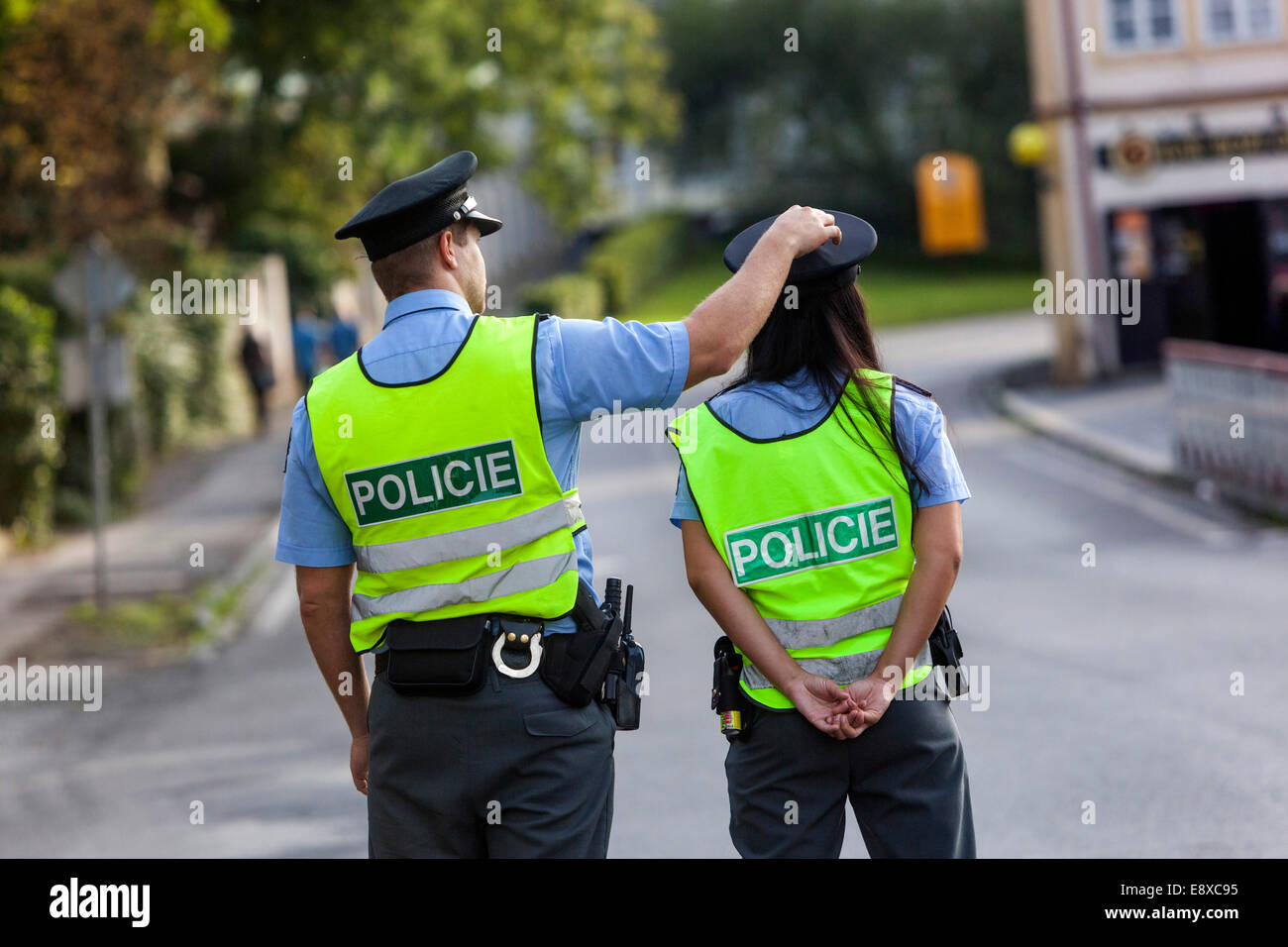 Deux policiers de la République tchèque , la police de la circulation Police patrouille Banque D'Images