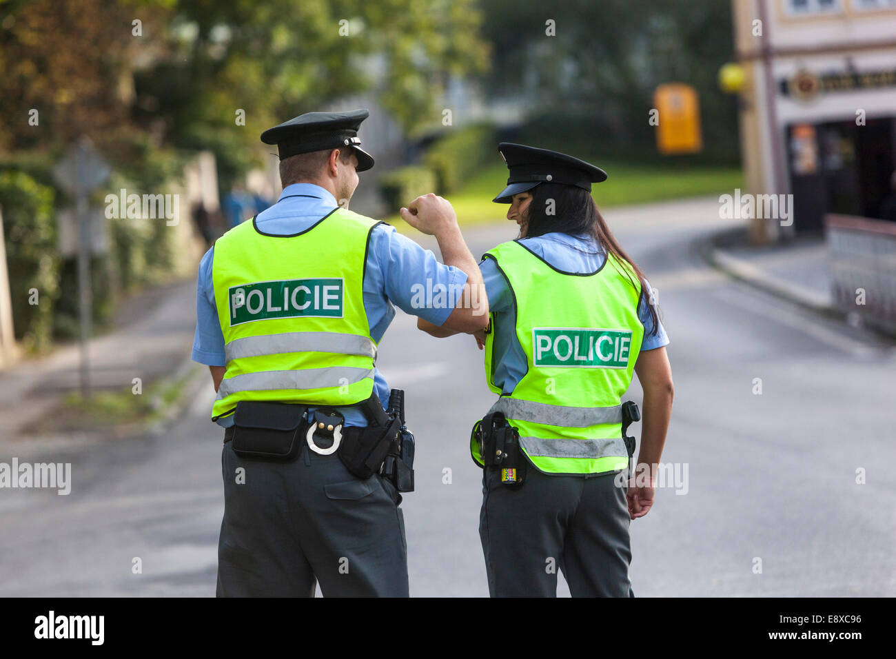 Deux policiers de la République tchèque , la police de la circulation Police patrouille Banque D'Images