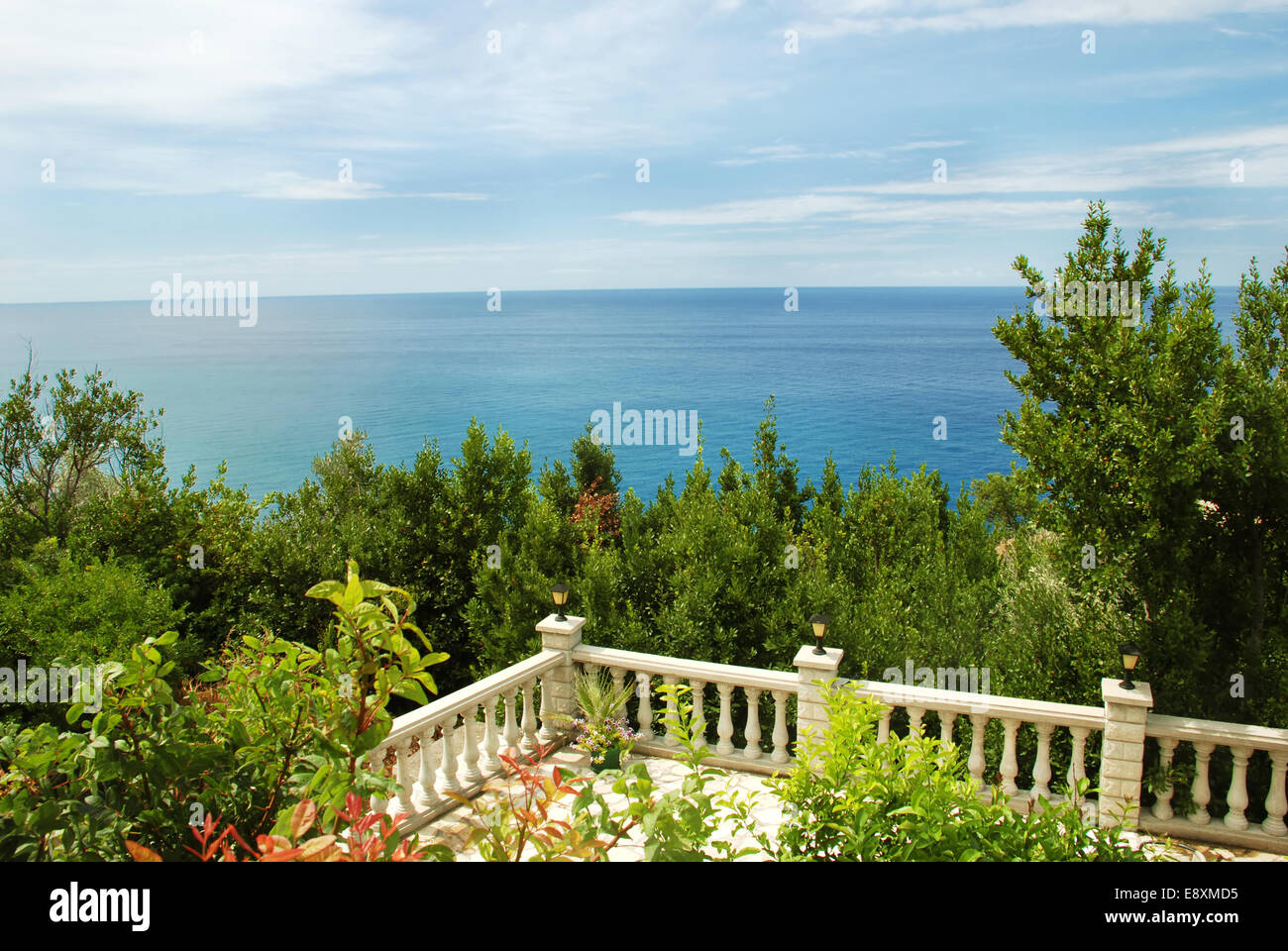 Terrasse avec vue sur la mer Banque D'Images