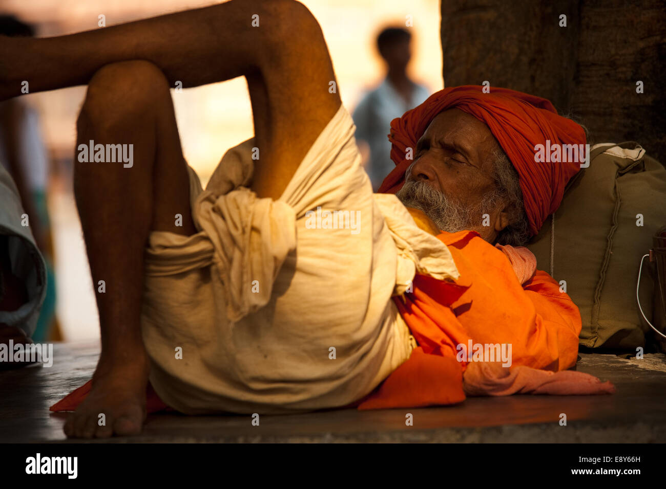 Saint Indien Man Sleeping Banque D'Images