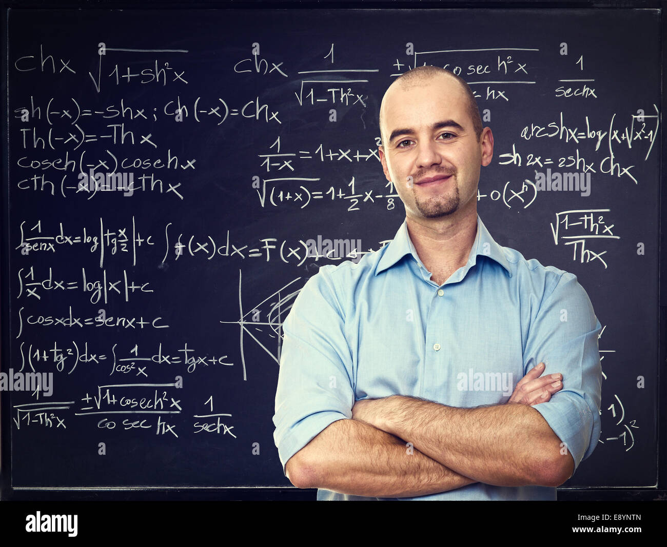 Confiant et enseignants Contexte blackboard Banque D'Images Confiant et enseignants Contexte blackboard Banque D'Images