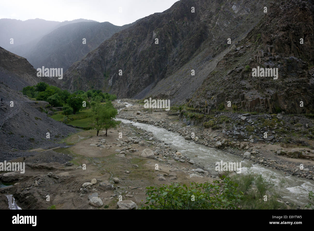 Paysages de la sauvage vallée de Rumbur, Chitral, Khyber-Pakhtunkhwa, Pakistan Banque D'Images
