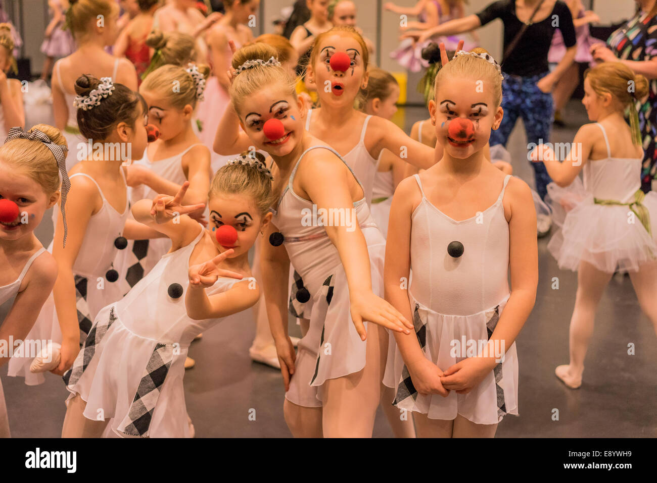 Des danseurs de ballet, Children's Festival, Harpa, Reykjavik, Islande Banque D'Images