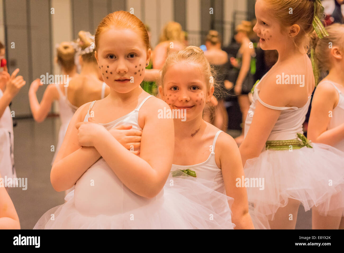 Des danseurs de ballet, Children's Festival, Harpa, Reykjavik, Islande Banque D'Images