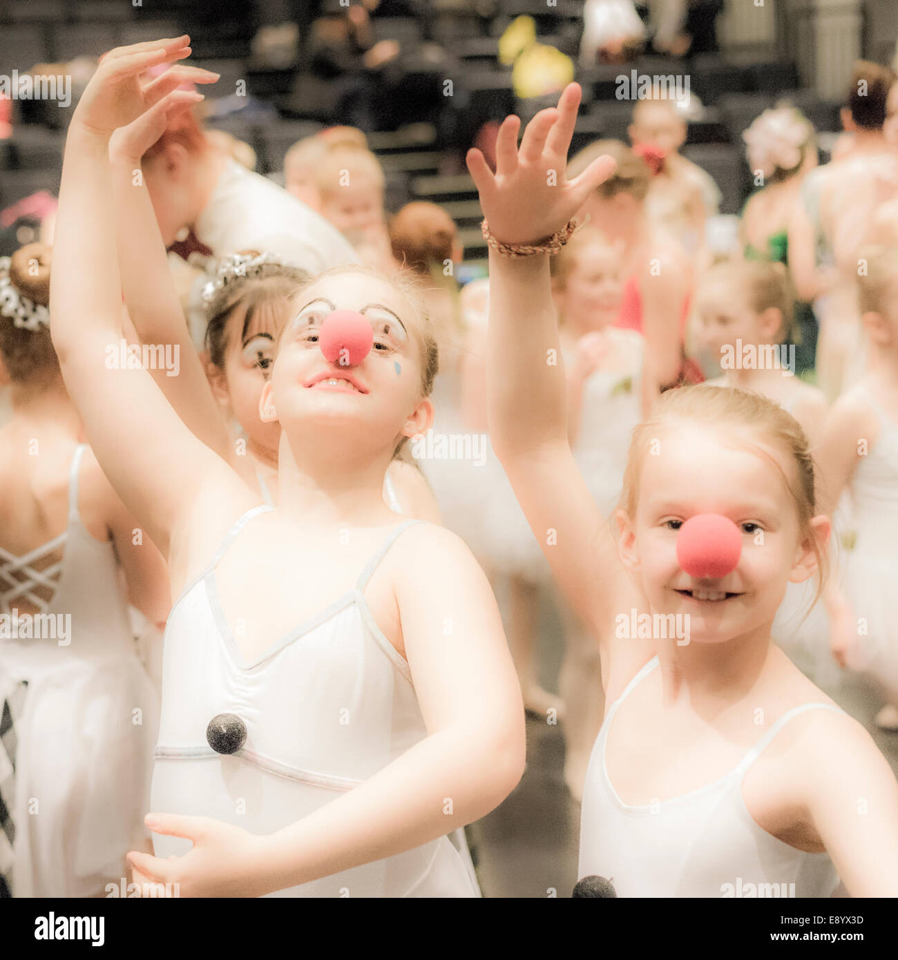 Des danseurs de ballet, Children's Festival, Harpa, Reykjavik, Islande Banque D'Images
