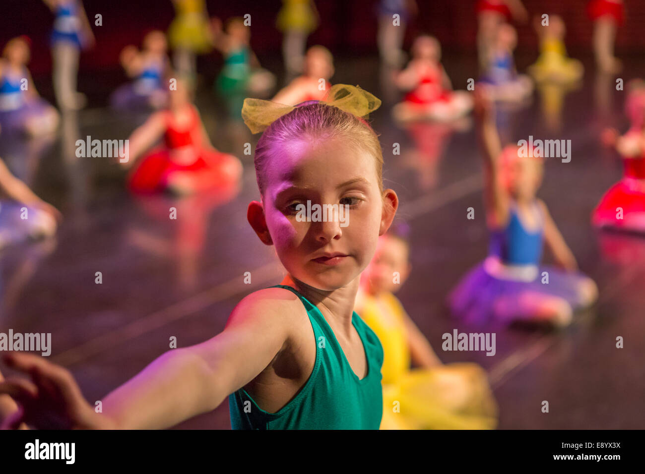 Des danseurs de ballet, Children's Festival, Harpa, Reykjavik, Islande Banque D'Images