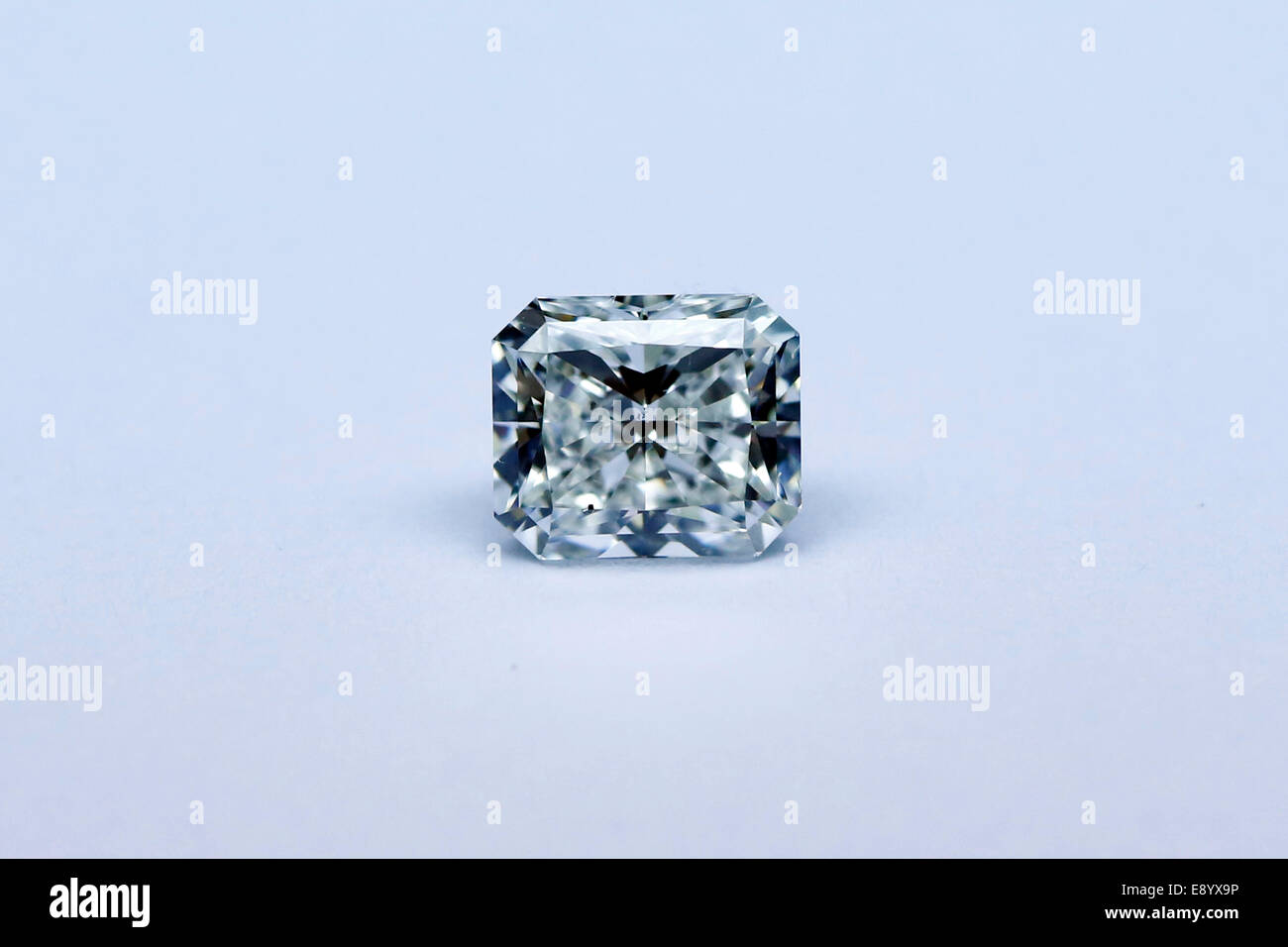 Diamant Radiant cut Banque D'Images