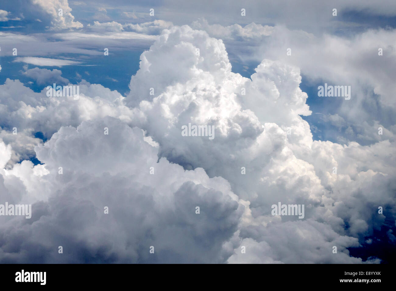 Saint-Louis Missouri, Lambert-St.Aéroport international de Louis, STL, nuage, ciel nuageux, ciel, vue aérienne du dessus, vue, siège de fenêtre d'avion, Cumulo Banque D'Images