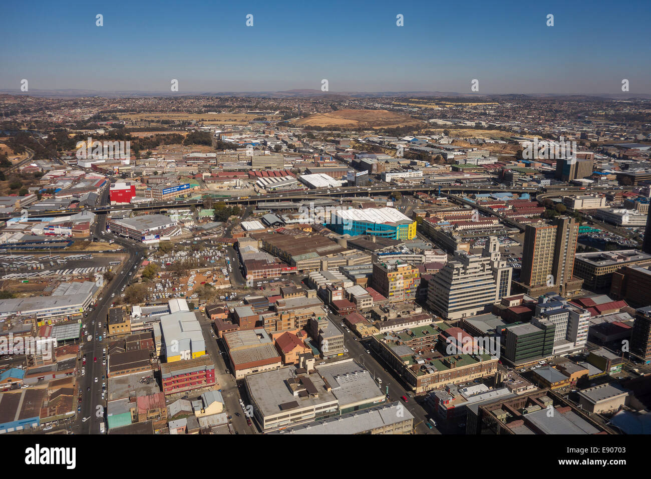 JOHANNESBURG, AFRIQUE DU SUD - des gratte-ciel et bâtiments dans le sud de la section du district commercial central. Banque D'Images