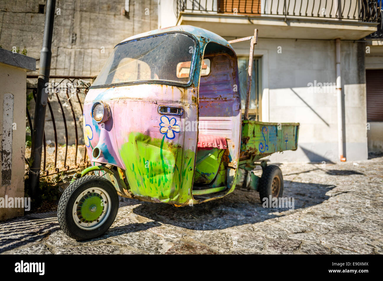 Retro Hippy 3 roues de voiture Banque D'Images