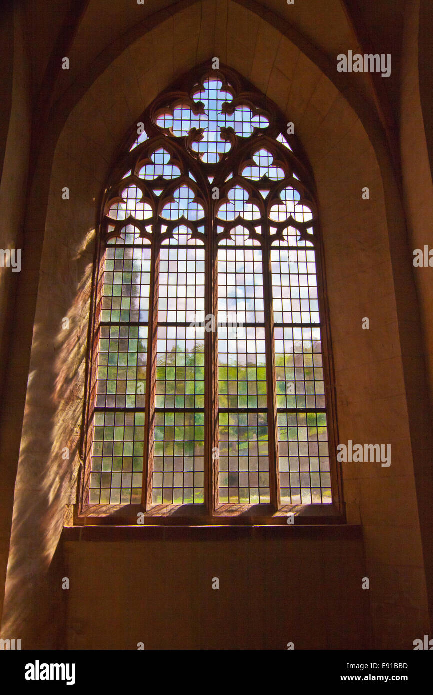 Fenêtre d’église Banque D'Images