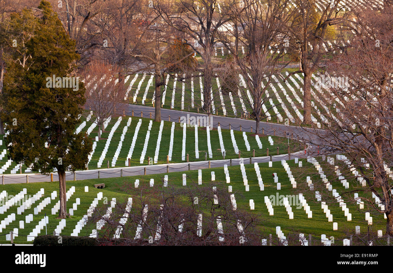 Route dans le cimetière d'Arlington Banque D'Images