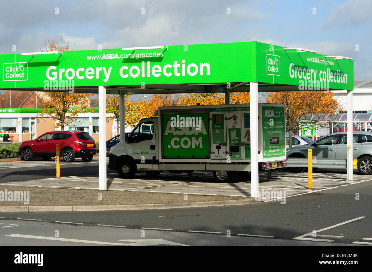 Supermarché Asda Cliquez et recueillir ' Point d'Épicerie . Mansfield, UK. Banque D'Images