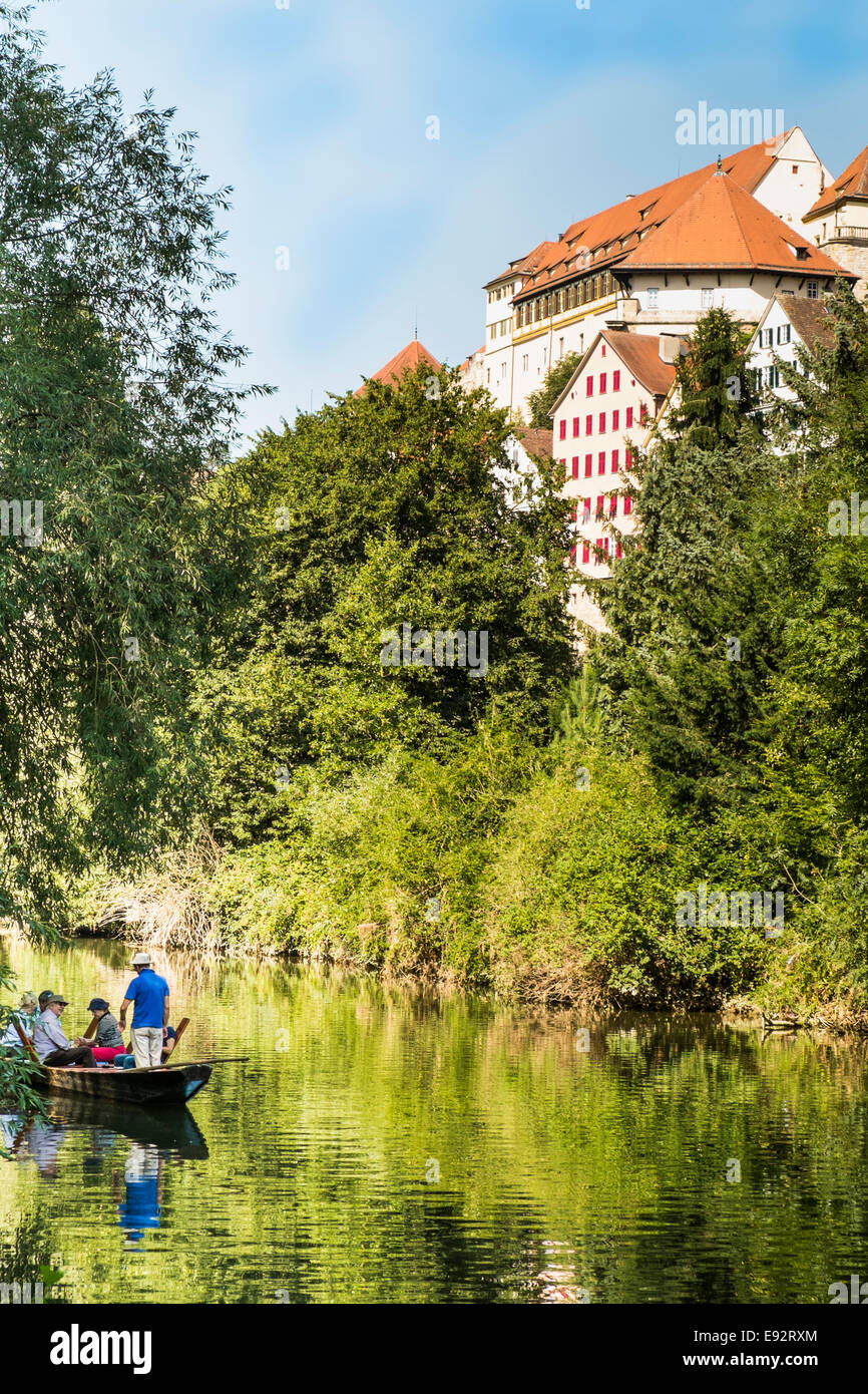 Punt sur la rivière Neckar, en face de la partie historique de Tuebingen, Tuebingen, Allemagne, baden-Württemberg Banque D'Images