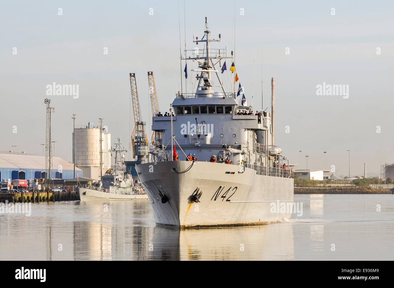 Belfast, Irlande du Nord. 17 Oct 2014 - Jotvingis LNS (N42) (Litnuania) de la flotte de chasse aux mines de l'OTAN SNMCMG1. Crédit : Stephen Barnes/Alamy Live News Banque D'Images