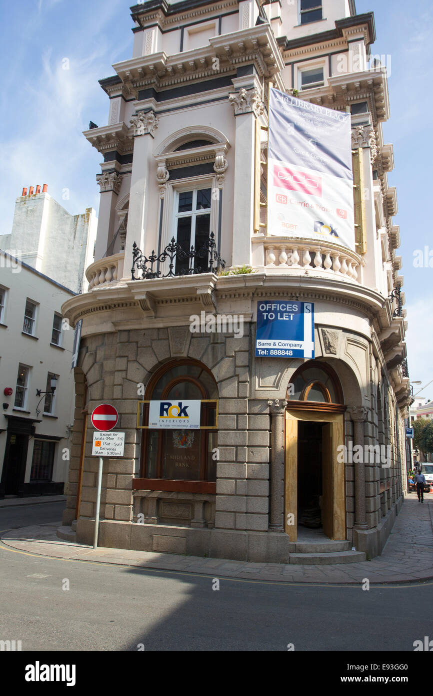 Offices pour laisser Sarre & Company Rok Interiors old Midland Bank, St Helier, Jersey Banque D'Images