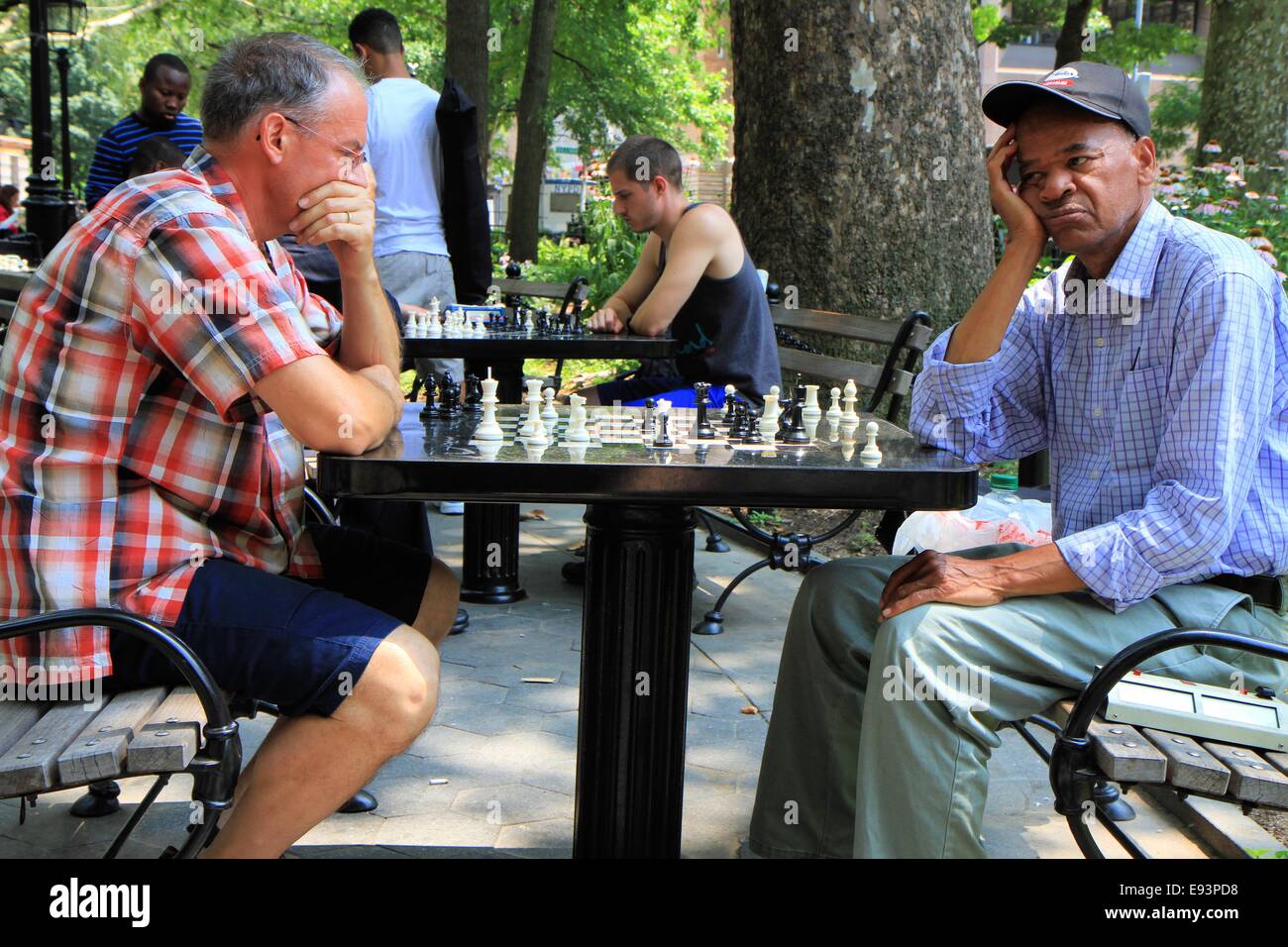 Joueurs d'échecs à Washington Square Park, New York City, USA Banque D'Images