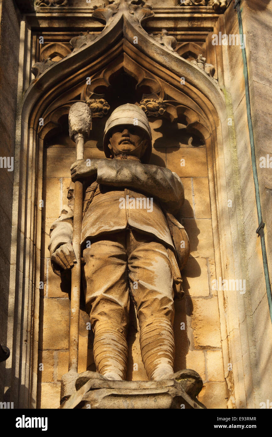 Un mitrailleur sur le Boer War Memorial de York, Royaume-Uni. Banque D'Images