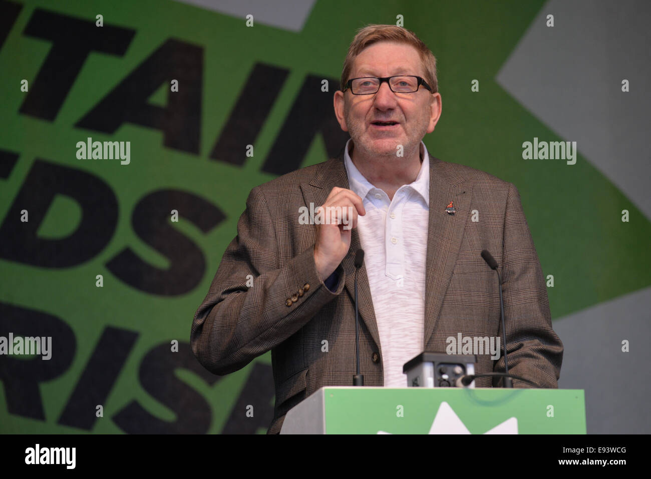 Londres, Royaume-Uni. 18 Oct, 2014. Len McCluskey, Secrétaire général d'Unite, traite de la TUC's Britain a besoin d'une augmentation de salaire rassemblement à Hyde Park. Credit : Voir Li/Alamy Live News Banque D'Images